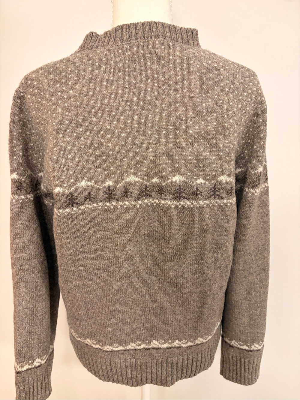 Cozy Lambswool Nordic-Pattern Crewneck Sweater - Taupe, medium - Picture 3 of 5